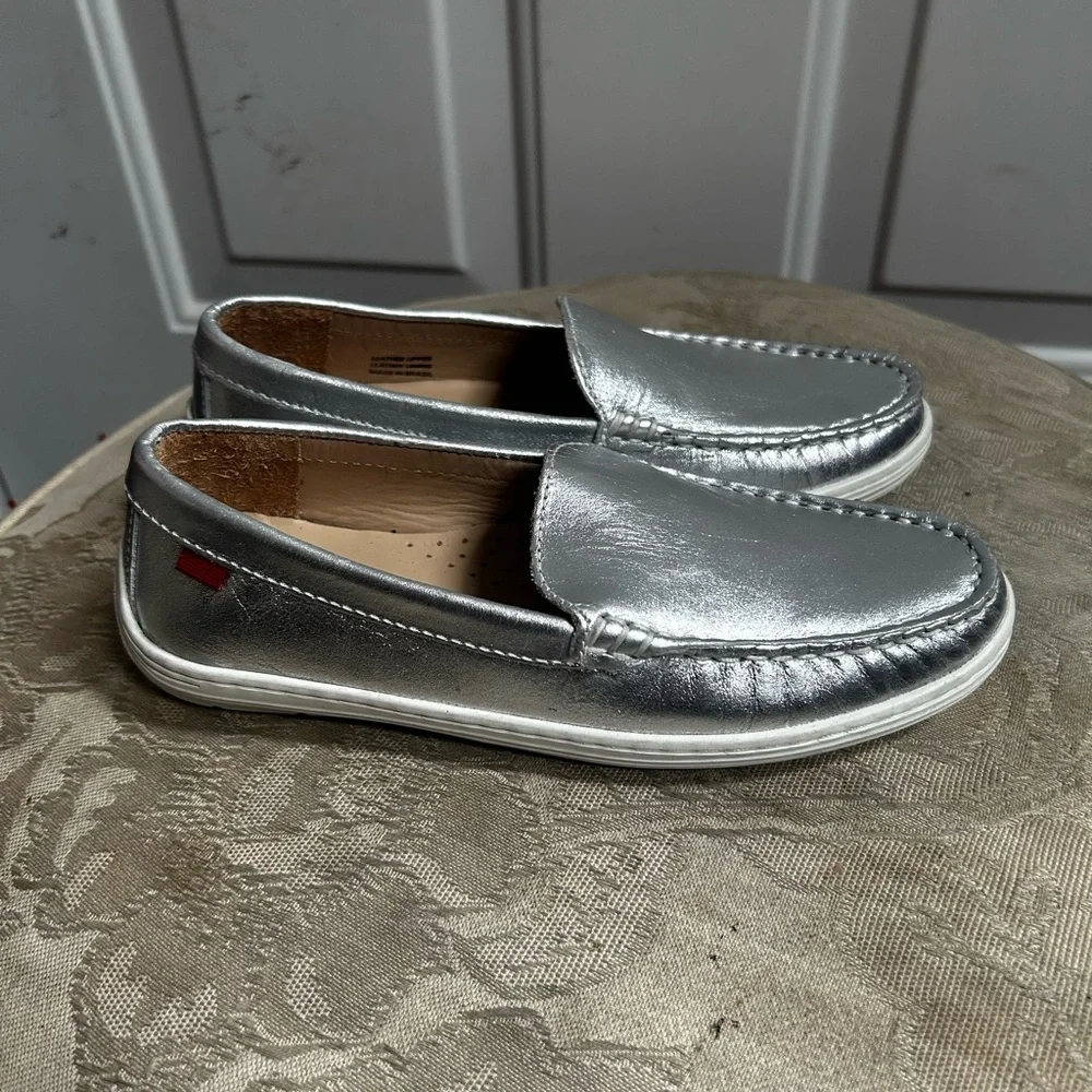 Marc Joseph New York Leather Broadway kids Metallic Silver Slip-On Loafers 2.5